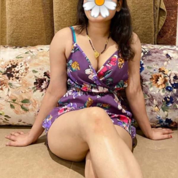 Sexy Lady at Dehiwala galkissa mount Lavinia mount Laviniya