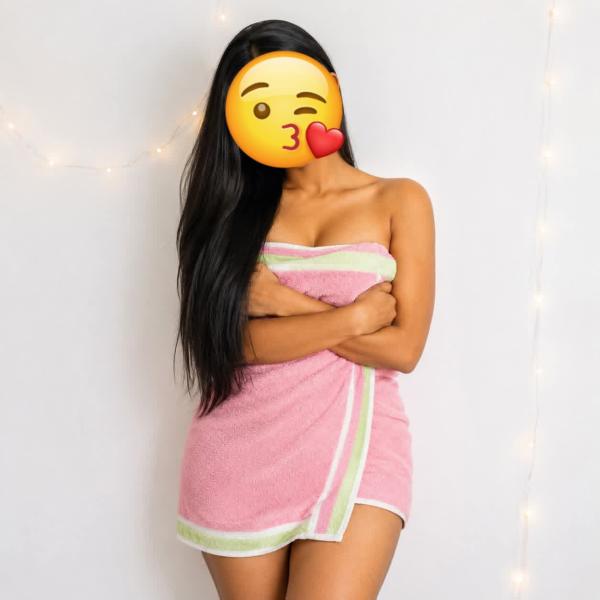 Genuine Live Cam Show Available 💯
