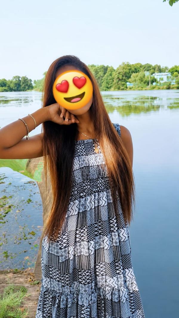 වයස 22 ලස්සන කෙල්ලෙක් 🥰❤️ Full Service Available 5000 👑🙂 100% ඇත්තම ෆොටෝ එක දාල තියෙන්නෙ 💯💯